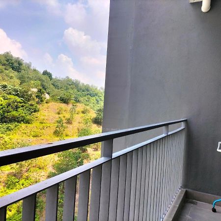 Hani Homestay Wifi Netflix Secure Parking Klia Usim Inti Aeon Mall Нилай Экстерьер фото