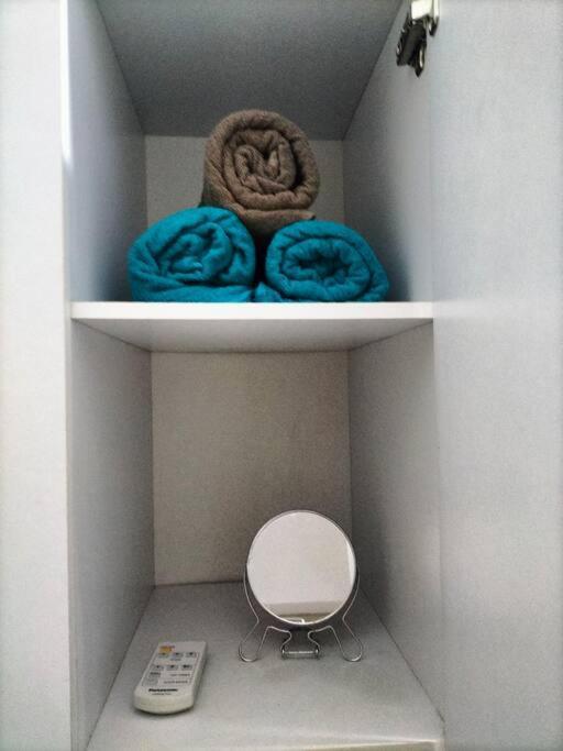 Hani Homestay Wifi Netflix Secure Parking Klia Usim Inti Aeon Mall Нилай Экстерьер фото
