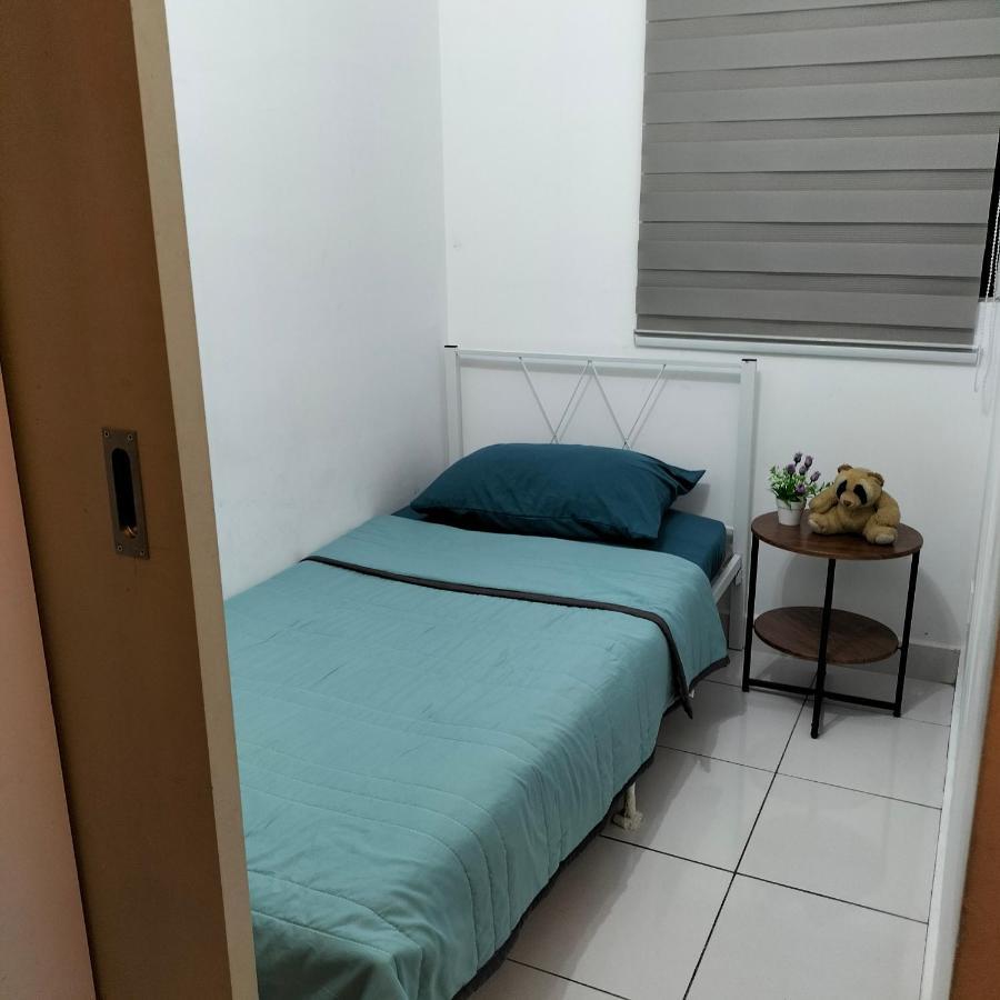 Hani Homestay Wifi Netflix Secure Parking Klia Usim Inti Aeon Mall Нилай Экстерьер фото