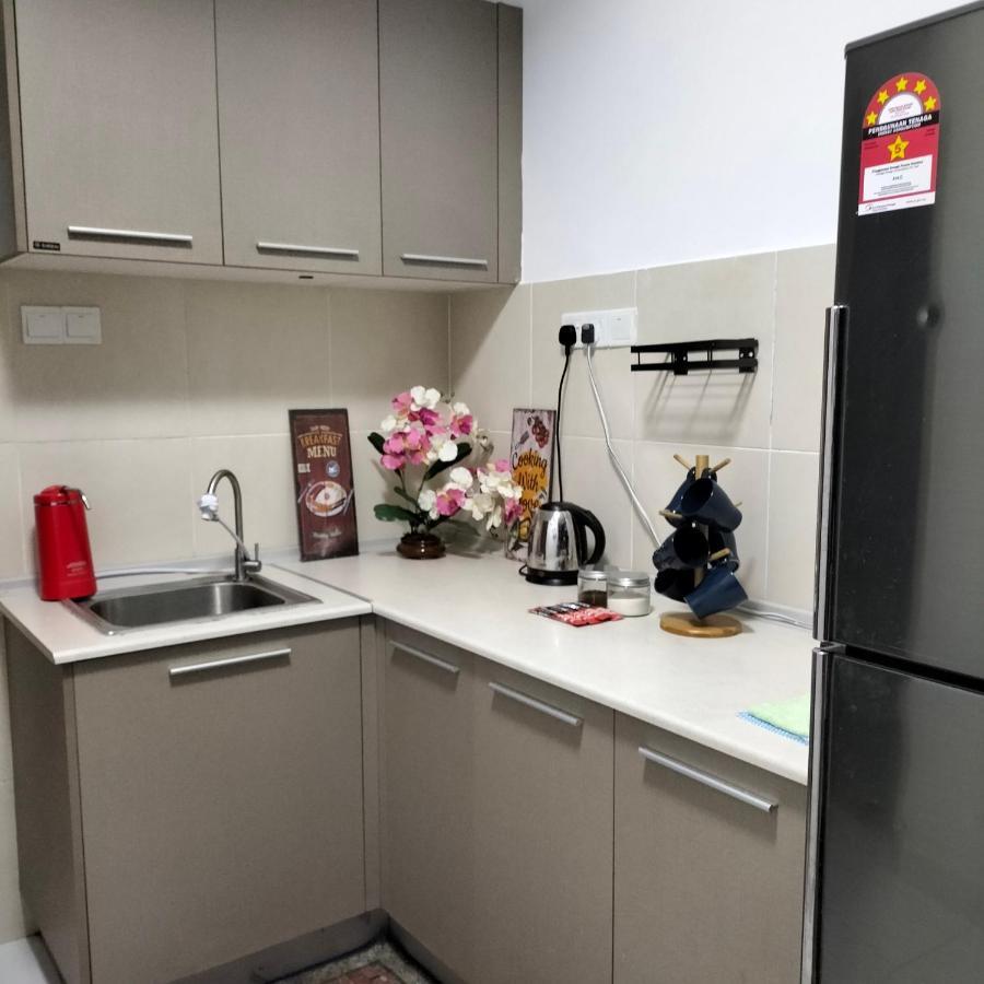 Hani Homestay Wifi Netflix Secure Parking Klia Usim Inti Aeon Mall Нилай Экстерьер фото